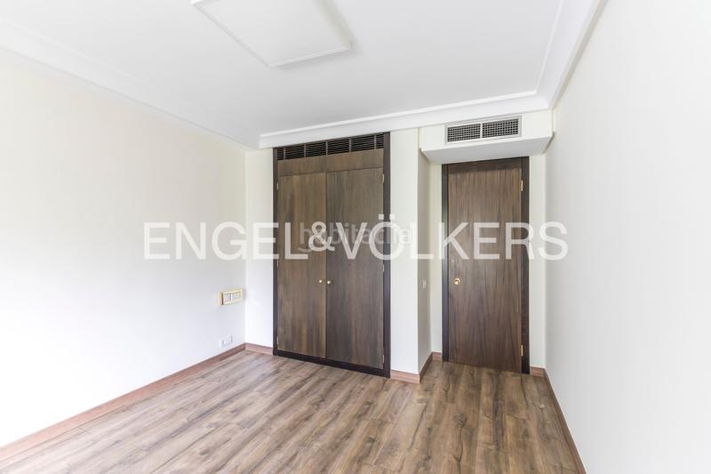 Foto bbbfe131-e5a2-4ea1-ba57-77fe0cd9995e. Lloguer apartament amb calefacció aparcament a Castellana Madrid