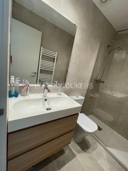 Foto 8697f86a-980e-4c44-97f2-bfd0d0b38679. Location appartement avec chauffage dans Valdeacederas Madrid