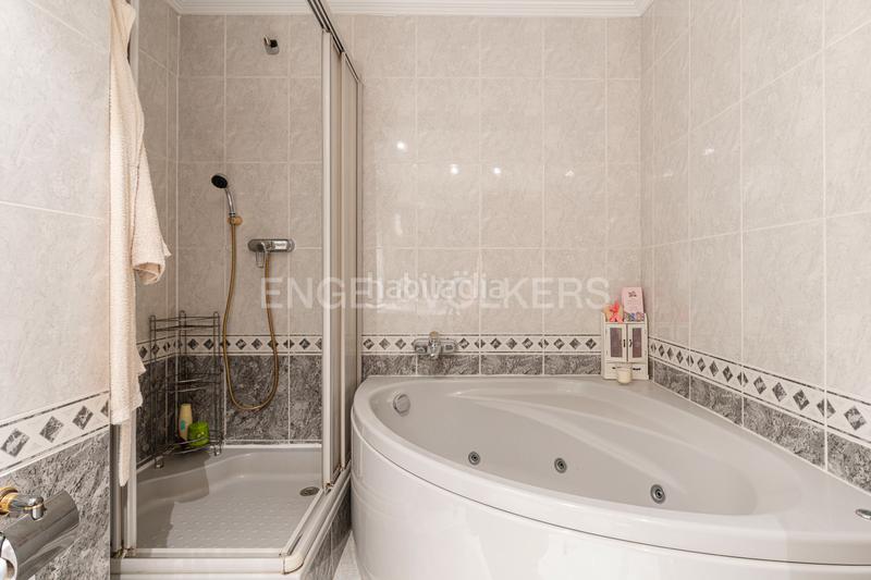 Foto 64157f27-eb35-4462-9d0c-d46ff09aea01. Apartamento piso exterior en esquina con terraza en Guindalera en Madrid