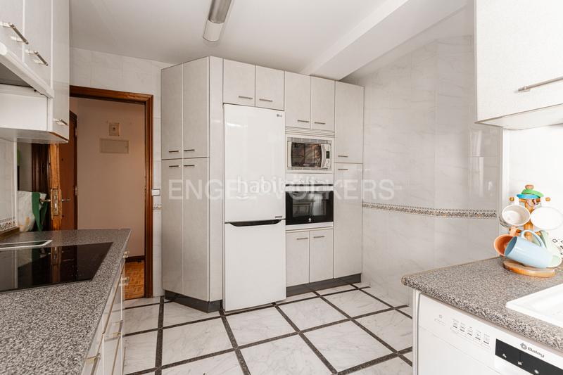 Foto 6c3e5794-3cdb-4c35-816f-54acd4fe7877. Apartamento piso exterior en esquina con terraza en Guindalera en Madrid