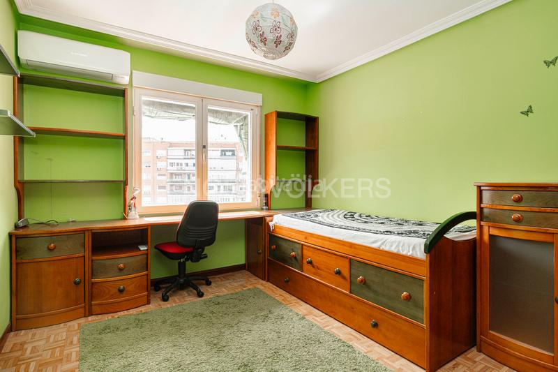 Foto 8ec644b8-c038-4b8b-b606-1befbda9f23f. Apartamento piso exterior en esquina con terraza en Guindalera en Madrid