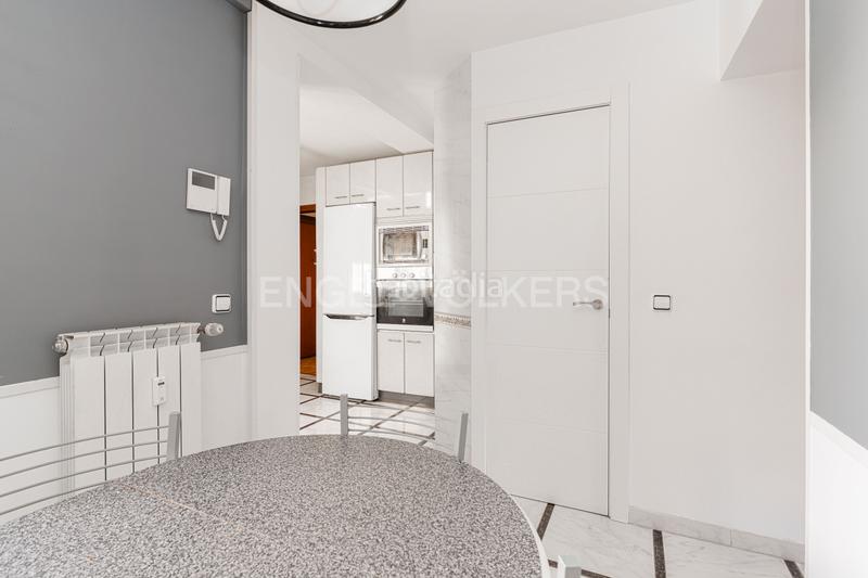 Foto c43a53f6-5e78-4b8a-9f1e-7e59ac451a54. Apartamento piso exterior en esquina con terraza en Guindalera en Madrid