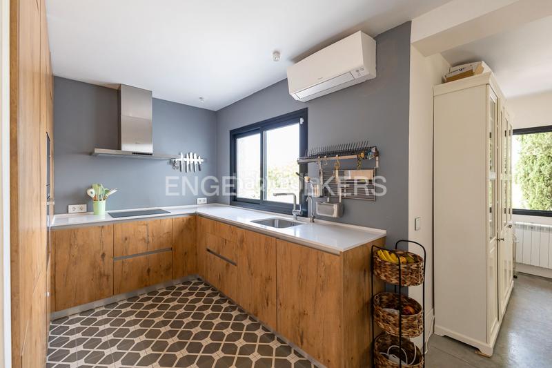 Foto 3ee527fe-914e-4277-b4fb-24c7ff8baffc. Casa moderno chalet con vistas en jarabeltran en Pino Alto-Navarredonda Valdemorillo