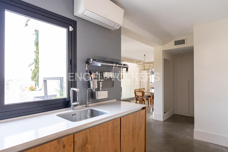 Foto 415060f1-b097-4e4e-bc05-f5f9534e66ac. Casa moderno chalet con vistas en jarabeltran en Pino Alto-Navarredonda Valdemorillo