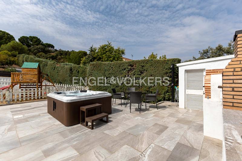 Foto 4ababecb-a834-49da-9575-6e1e82426579. Casa moderno chalet con vistas en jarabeltran en Pino Alto-Navarredonda Valdemorillo