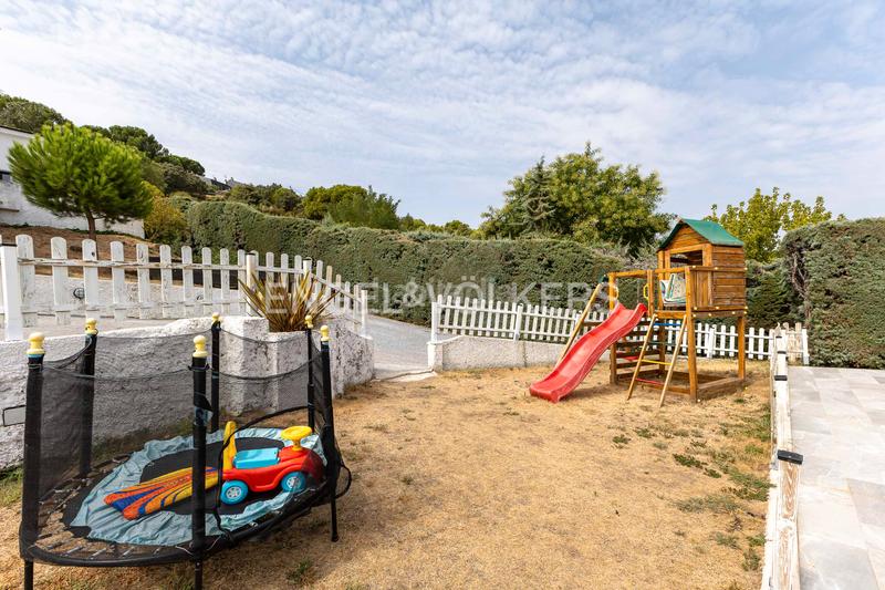 Foto 8457da4e-19aa-4014-aa95-9b489c48eefb. Casa moderno chalet con vistas en jarabeltran en Pino Alto-Navarredonda Valdemorillo