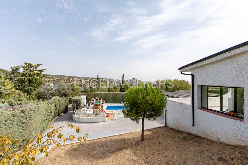 Foto 90fe108a-d8cb-4621-885f-75f9c46caac3. Casa moderno chalet con vistas en jarabeltran en Pino Alto-Navarredonda Valdemorillo