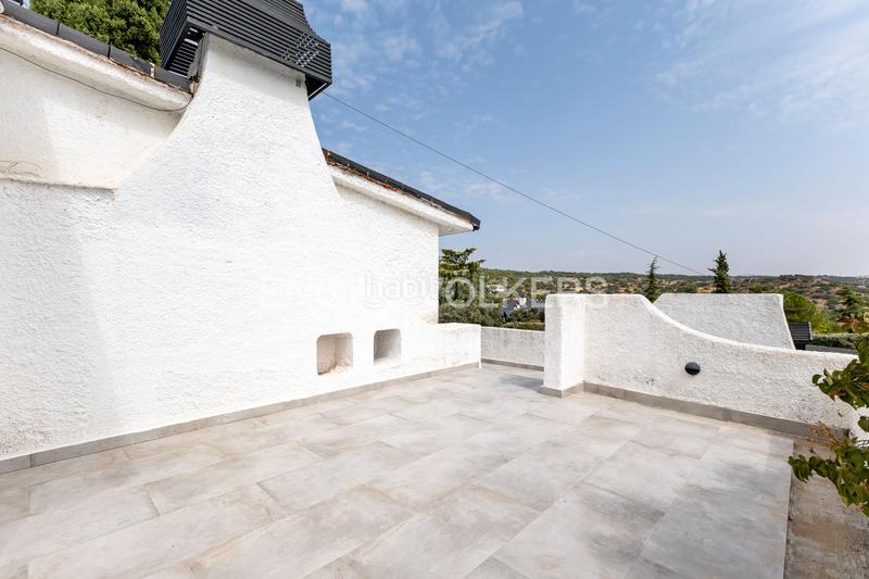 Foto c2f0797e-3e2c-4d16-bc93-ea1b7289f5b8. Casa moderno chalet con vistas en jarabeltran en Pino Alto-Navarredonda Valdemorillo
