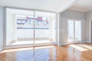 Lloguer Apartament a Palacio. Piso señorial reformado de 4 dormitorios a unos metros del palac