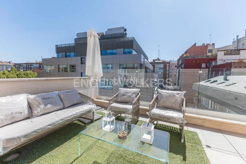 Foto 136e0f04-6f14-46ce-981e-6915436fd657. Lloguer apartament amb calefacció aparcament a El Viso Madrid