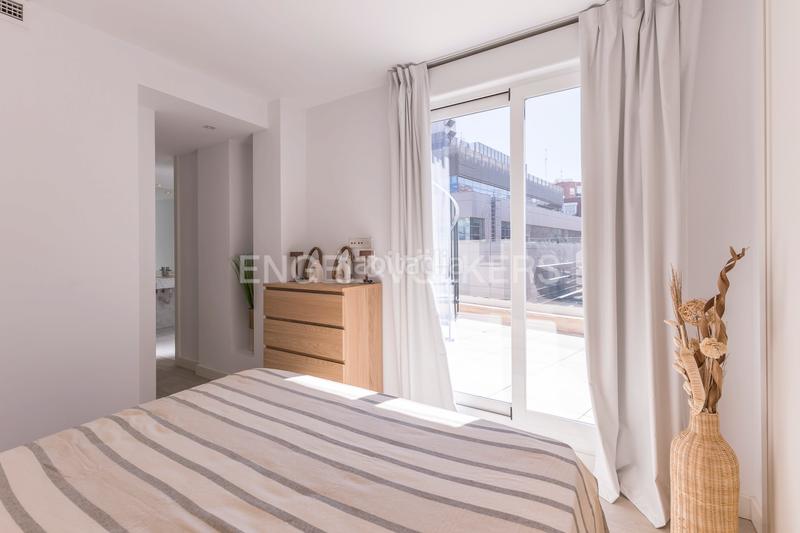 Foto f05887c9-8eee-47c4-938e-0c63aa61bb8f. Lloguer apartament amb calefacció aparcament a El Viso Madrid