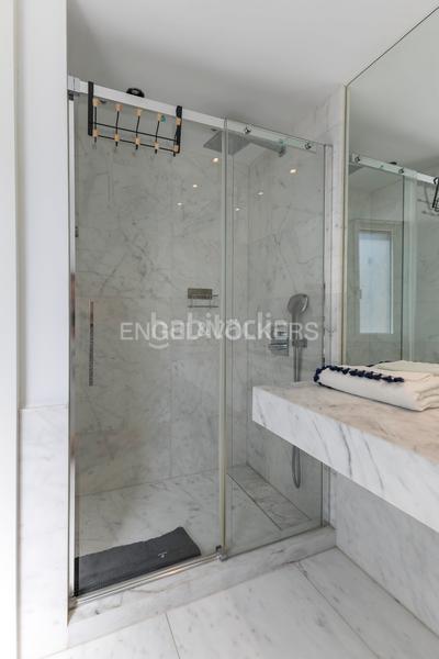 Foto 247d4ac7-b77e-4cbd-91e9-ded86411a0af. Location appartement avec chauffage parking dans El Viso Madrid