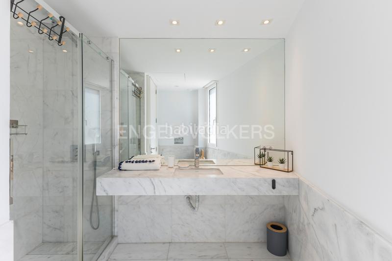 Foto 78b2f43c-3856-4825-8971-cc9d04f8d1be. Location appartement avec chauffage parking dans El Viso Madrid