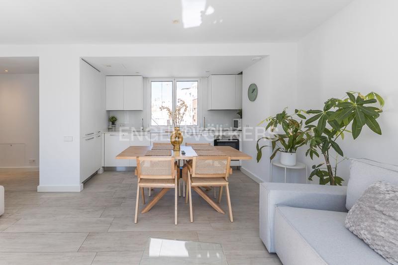 Foto 989f4fda-38c5-429a-9693-c83b86e6cf63. Location appartement avec chauffage parking dans El Viso Madrid