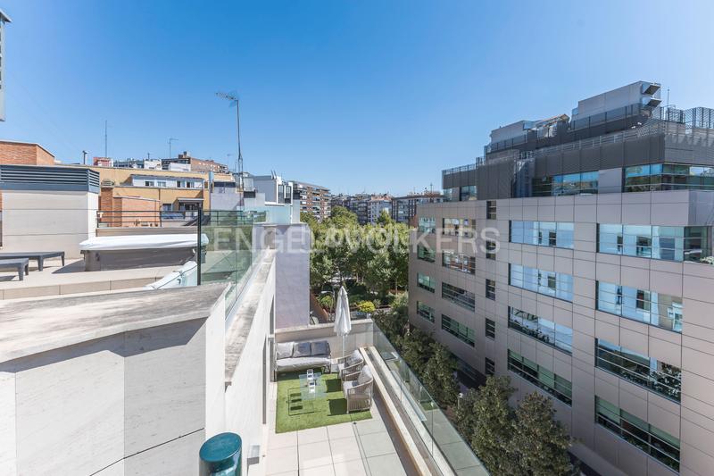 Foto d3c63fcb-757d-44aa-9c5c-70be47515bfa. Location appartement avec chauffage parking dans El Viso Madrid