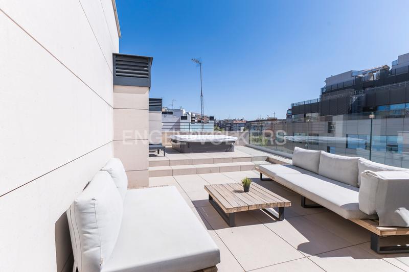 Foto fc7edcf2-9bf5-4570-bf5c-203cbfaa2304. Location appartement avec chauffage parking dans El Viso Madrid