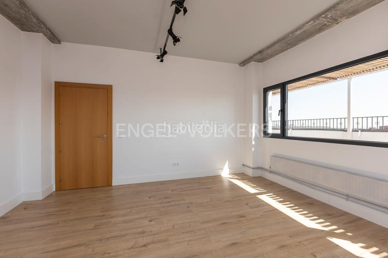 Foto 114ceb3d-a164-4dff-b4e8-2a528687729d. Attique avec chauffage dans Simancas Madrid