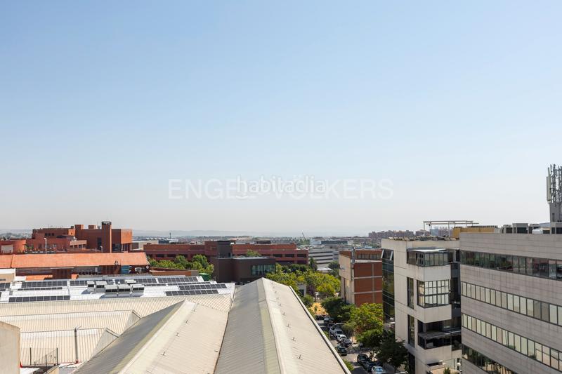 Foto 2df289d7-a762-4b6c-b05b-3d11bcc9898c. Attique avec chauffage dans Simancas Madrid