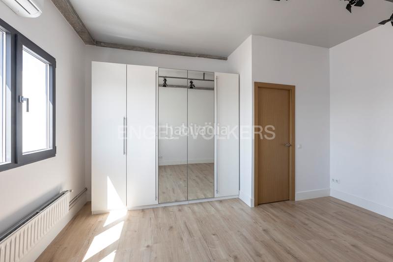 Foto 7c10adcf-b577-4450-838b-a98faf46b1e5. Attique avec chauffage dans Simancas Madrid