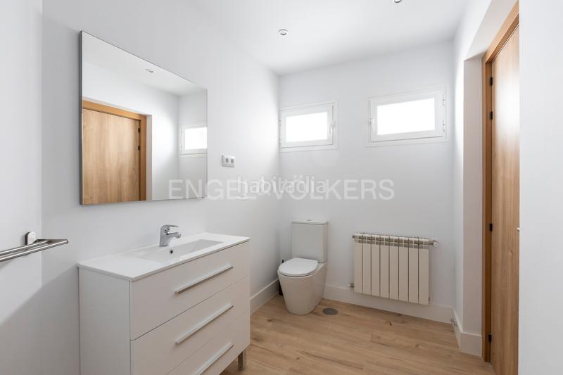 Foto 8f7123e4-16dd-432a-8334-cfed5bfa0764. Attique avec chauffage dans Simancas Madrid