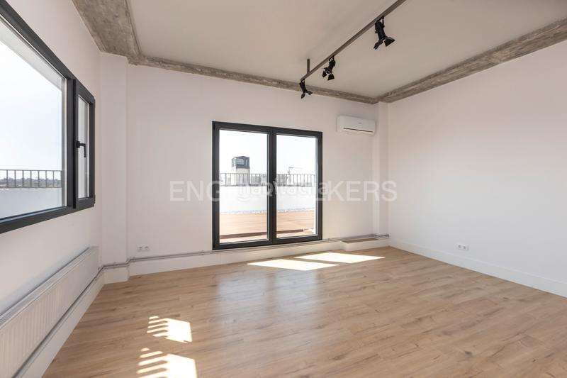 Foto dfc98423-7e56-404f-84b5-c841c67c1f81. Attique avec chauffage dans Simancas Madrid