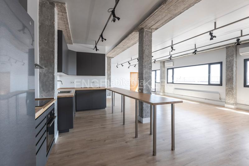 Foto f457a5d0-e3c8-4e96-8eea-99e9841f1e8a. Attique avec chauffage dans Simancas Madrid