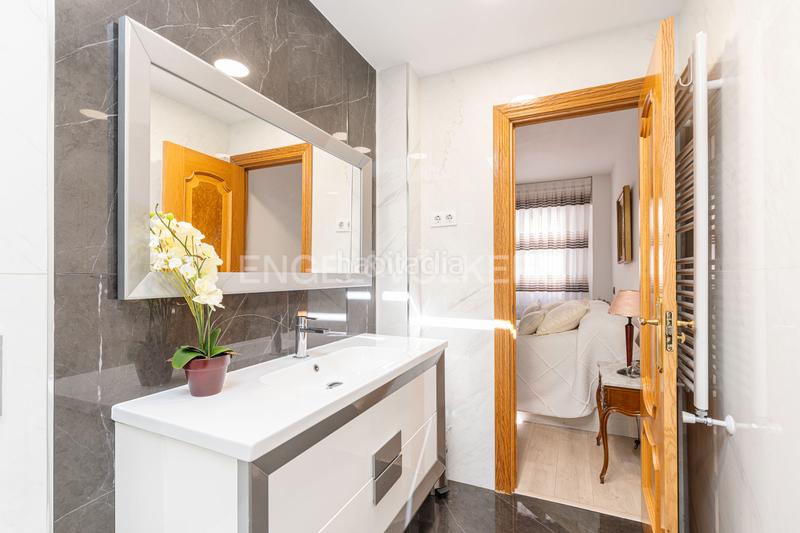 Foto 0f2c54d3-46d0-40bd-9509-010b603bb882. Casa amb calefacció aparcament a Las Dehesillas-Vereda de los Estudiantes Leganés