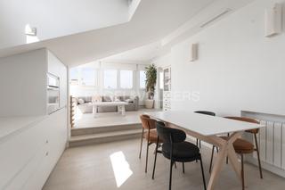 Alquiler Ático en Lista. Exclusivo ático luminoso con terraza y dos dormitorios