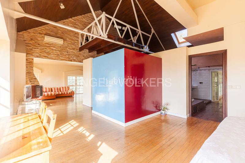 Foto 04190050-66e6-4c6a-b5fd-f6dc705acd19. House with heating parking pool in Miraflores de la Sierra