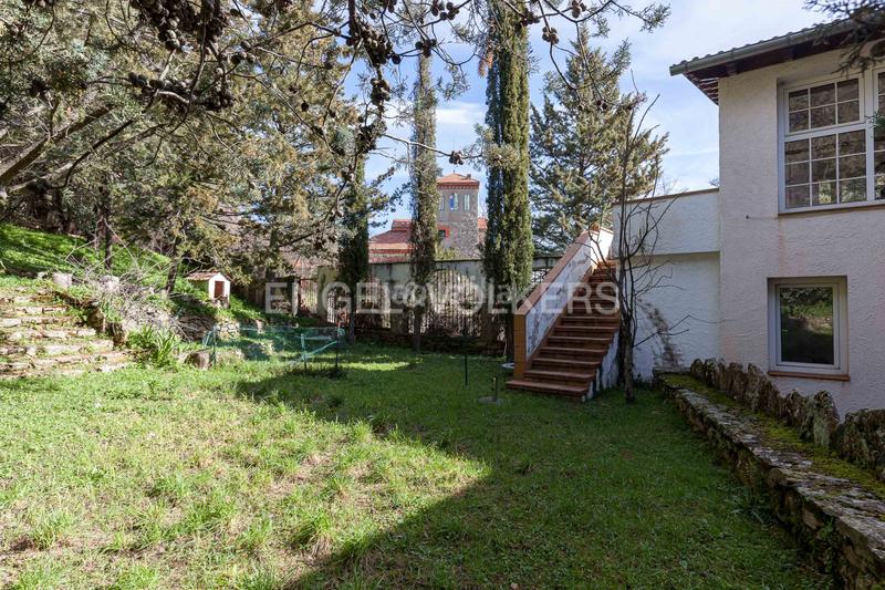 Foto 5216d825-317c-48b1-8b64-cd694aa9a3f1. House with heating parking pool in Miraflores de la Sierra