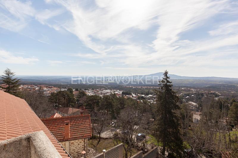 Foto 5669d13e-d56d-4603-9266-d47bd595ee4d. House with heating parking pool in Miraflores de la Sierra