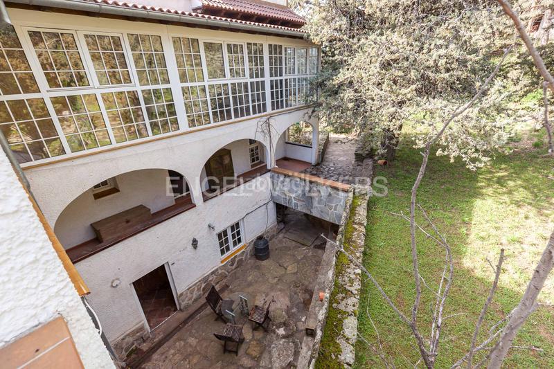 Foto ec64103d-a3ec-486c-8036-1682d4c94b03. House with heating parking pool in Miraflores de la Sierra