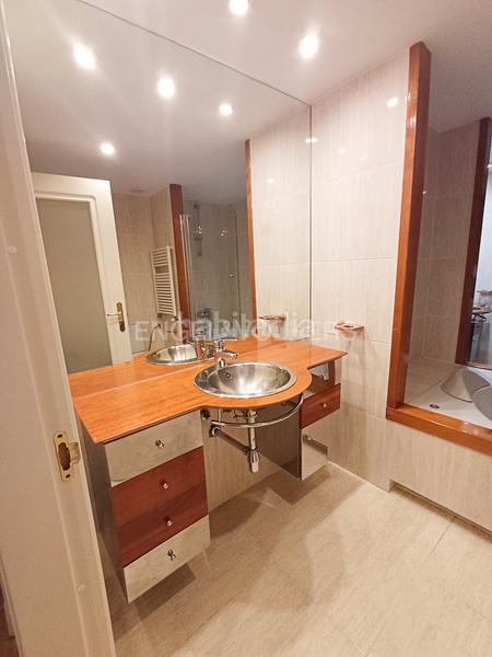 Foto 38df3d04-e885-4695-bcca-c84ff15604e1. Rent house with heating parking pool in Canillas Madrid