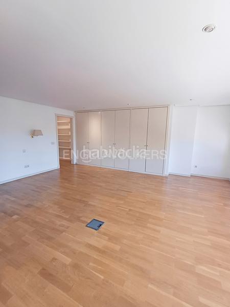 Foto 65629058-bf5e-40c2-b09f-b3829cd3112e. Rent house with heating parking pool in Canillas Madrid