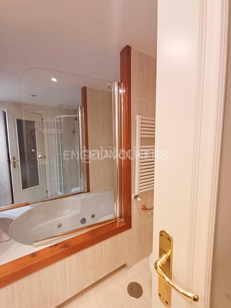 Foto c908dd51-e1e5-4435-a6da-77f476f05095. Rent house with heating parking pool in Canillas Madrid