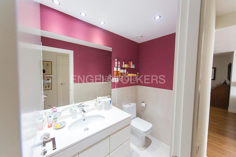 Foto 9043bc22-4596-418f-8d10-0eec9219ec37. Ático  duplex de lujo en arturo soriaCostillares en Madrid