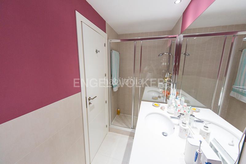 Foto c5a0cf81-23d4-4588-9d73-6ac6d7f1e9dd. Ático  duplex de lujo en arturo soriaCostillares en Madrid