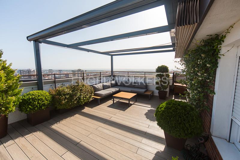 Foto fd5ff7c5-971f-42e8-b551-5f3b5ecf68f3. Ático  duplex de lujo en arturo soriaCostillares en Madrid