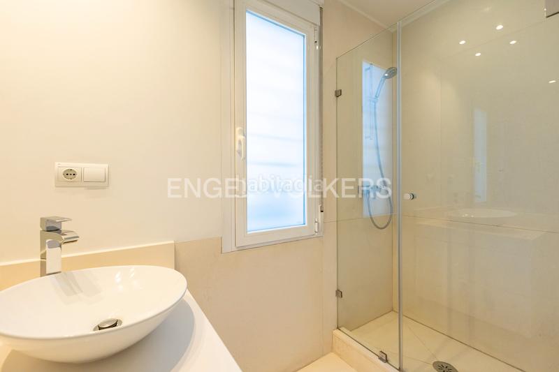 Foto 510bc517-c924-4f69-b0b1-eda82dc60260. Alquiler casa exclusiva casa independiente con piscina privada en Madrid