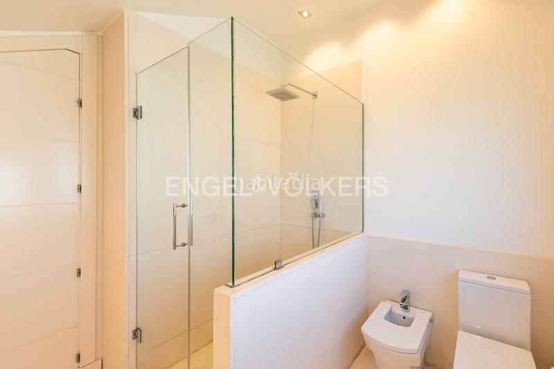 Foto a2e99a39-b61f-484c-a474-f1783adb1ea3. Alquiler casa exclusiva casa independiente con piscina privada en Madrid