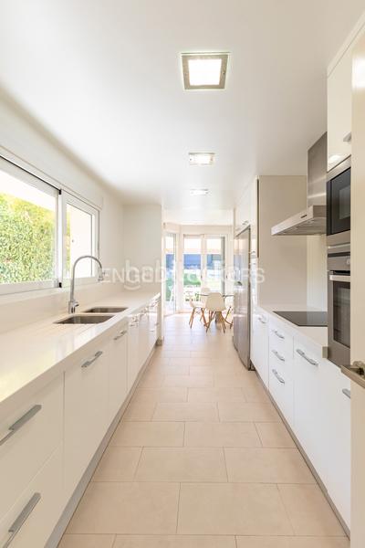 Foto f4b333b4-df24-4220-87ff-31bc64144375. Alquiler casa exclusiva casa independiente con piscina privada en Madrid