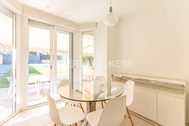 Foto 59d31b02-704d-4f91-a2c5-7bc708d1a202. Miete haus mit heizung parking pool in Canillejas Madrid