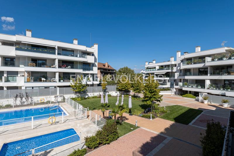 Foto 60aa0ec4-fd0e-4816-900b-92e086f6c3ec. Appartement avec chauffage parking piscine dans Valdepastores-Las Encinas Boadilla del Monte