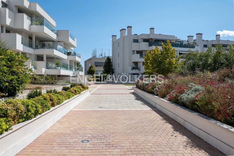 Foto 7238c3e7-8263-4bc5-8f9f-2b5968c51908. Appartement avec chauffage parking piscine dans Valdepastores-Las Encinas Boadilla del Monte