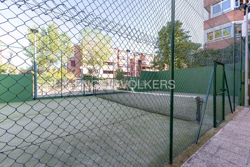 Foto 7f9244a4-8bd5-43f5-9ad7-70e7a2993804. Lloguer dúplex amb calefacció aparcament piscina a Pozuelo de Alarcón