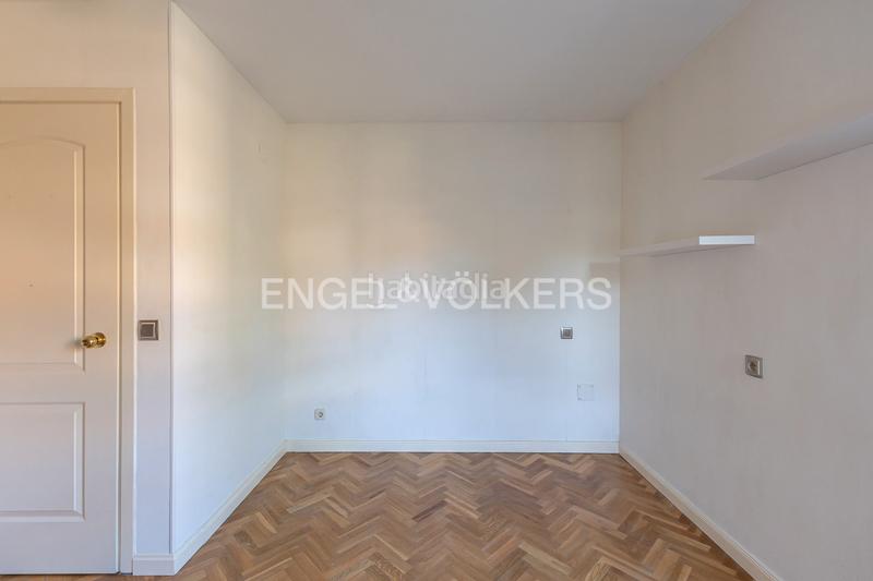 Foto 1e176d57-a972-4524-90e0-b4d962c5ee39. Rent duplex with heating parking pool in Avenida Europa Pozuelo de Alarcón