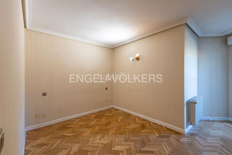 Foto d26e244e-8cc5-49c4-9bb8-9402efdb683e. Rent duplex with heating parking pool in Avenida Europa Pozuelo de Alarcón