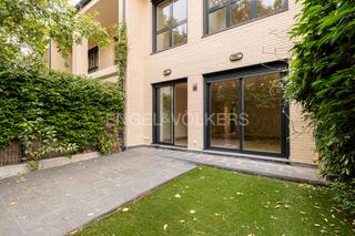 Lloguer Casa a Valdezarza. Estupendo chalet adosado con jardín, terraza y garaje