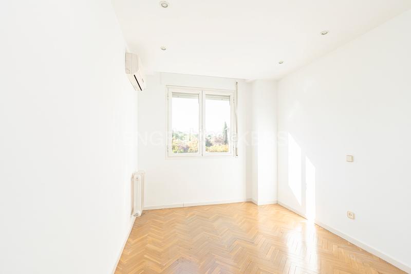 Foto 0b79a6ce-668e-471d-9e6c-87ea23ded101. Apartamento exclusivo apartamento en avenida de europa en Pozuelo de Alarcón