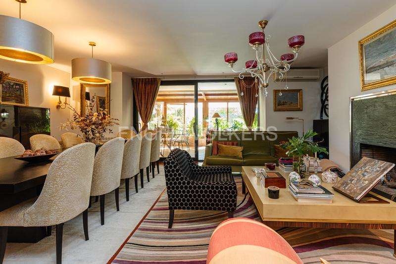 Foto b7b36f40-0fc2-4e68-8350-f4ce8ddd3751. Casa a schiera con riscaldamento parcheggio piscina in Boadilla del Monte